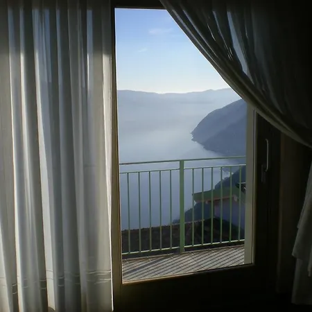 Miralago Holiday Holiday home Parzanica