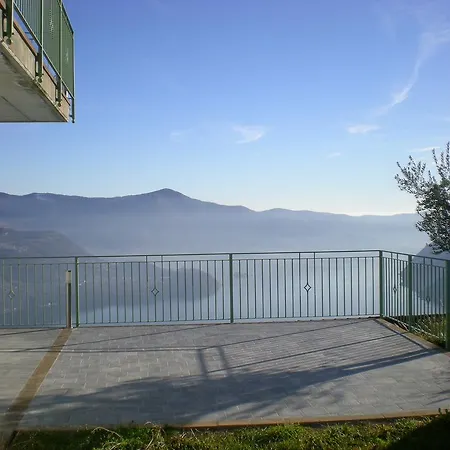 Miralago Holiday Holiday home Parzanica